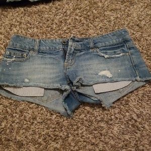 American Eagle frayed booty shorts