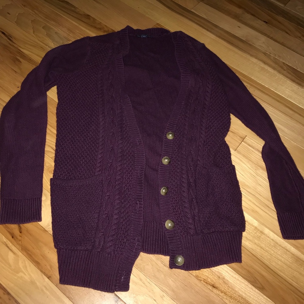 AMERICAN EAGLE CARDIGAN