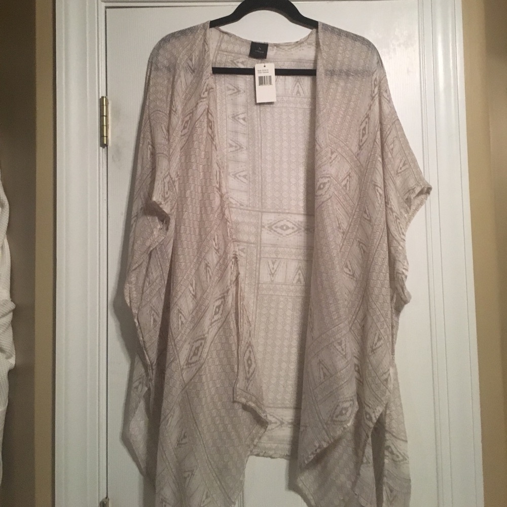 Light Cardigan throw