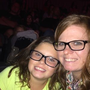 Meet your Posher, Leslie