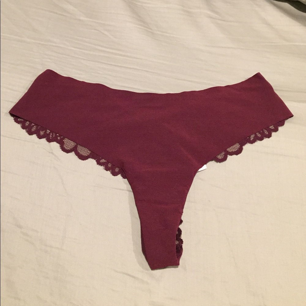 NWOT VS PINK Lace Back No-Show Thong