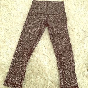 Lululemon high rise jacquard black white crop pant