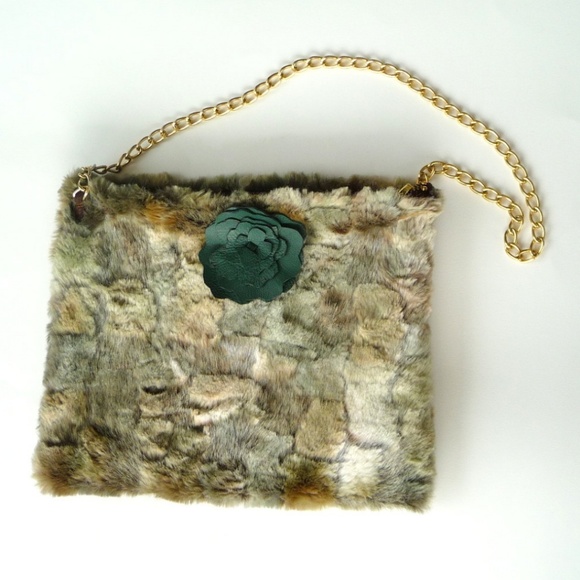 Camo Faux Fur Soft Shoulder Bag Gold Chain Fairy Rustic Celtic Green Brown OOAK - Picture 3 of 9