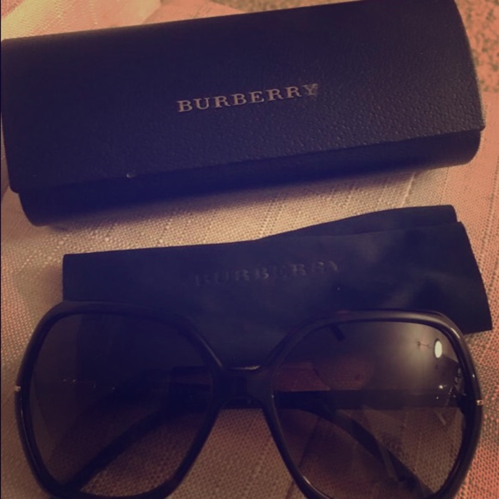 Burberry sunglasses