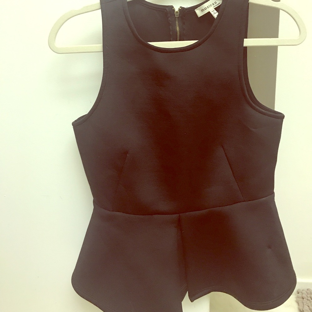 Monteau Black Bottom Flared Sleeveless Blouse