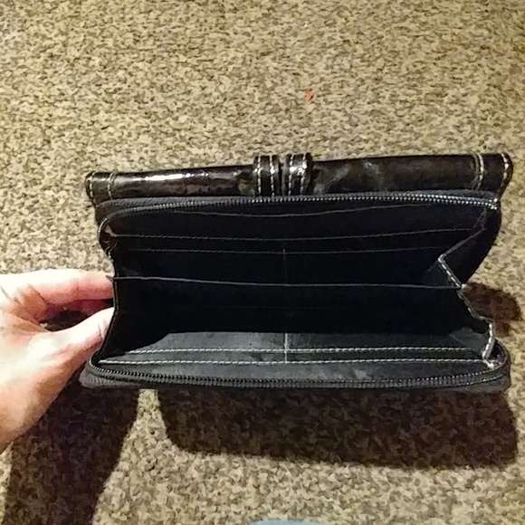 Black Brownish Red color women's wallet - Picture 4 of 6