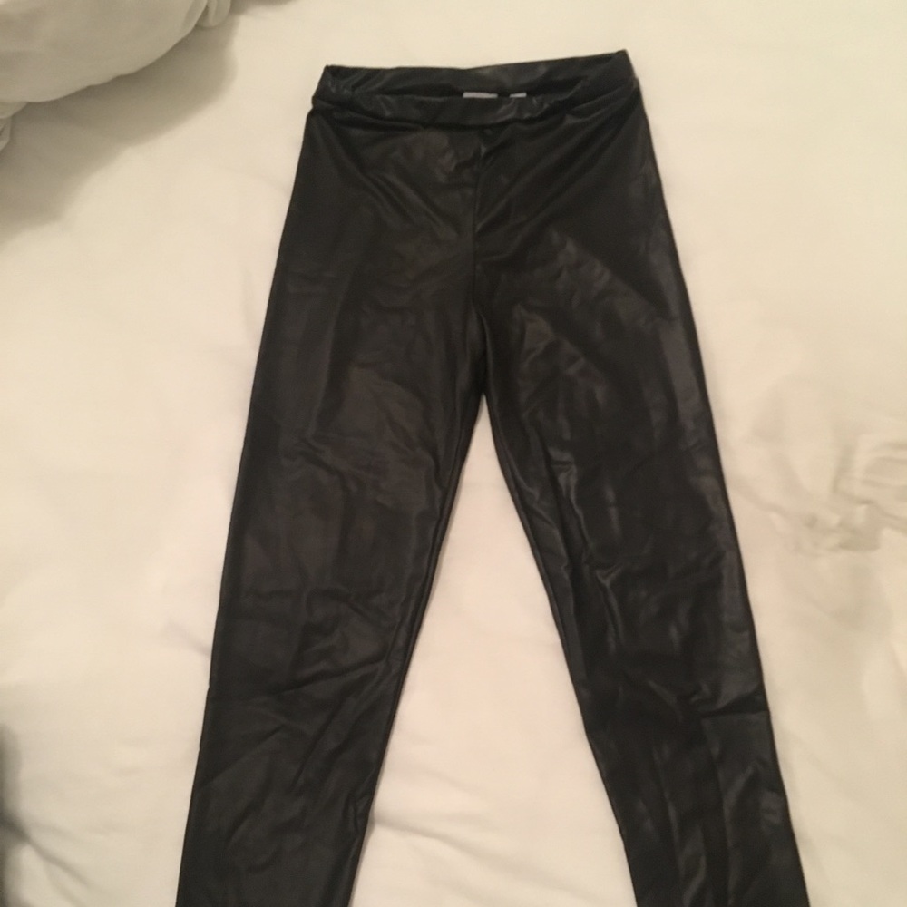 Leather leggings. Super cute! Size Small