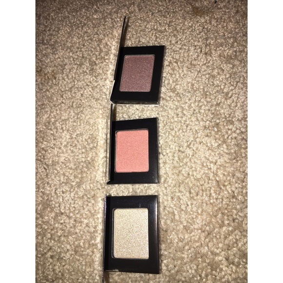 NYX lipsticks and eyeshadows (11 lipsticks 9 eye) - Picture 4 of 6