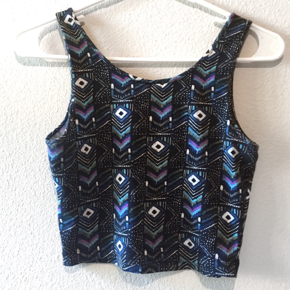 Aztec patterned unique cropped top - Picture 2 of 3