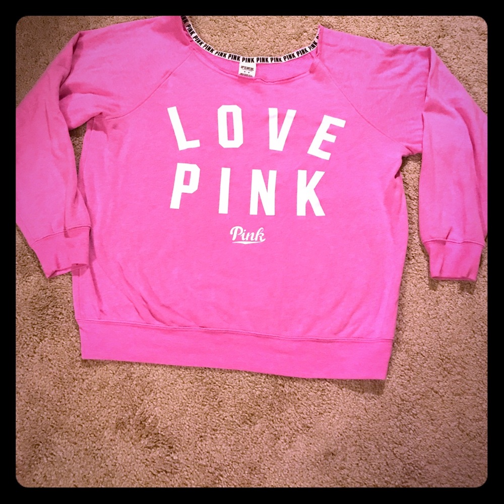 Love this sweatshirt! Only worn twice!