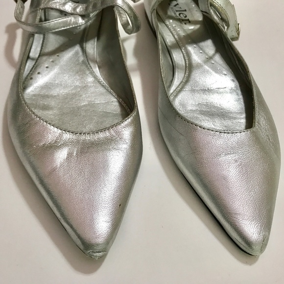 Richard Tyler silver princess ballet flats - Picture 2 of 3