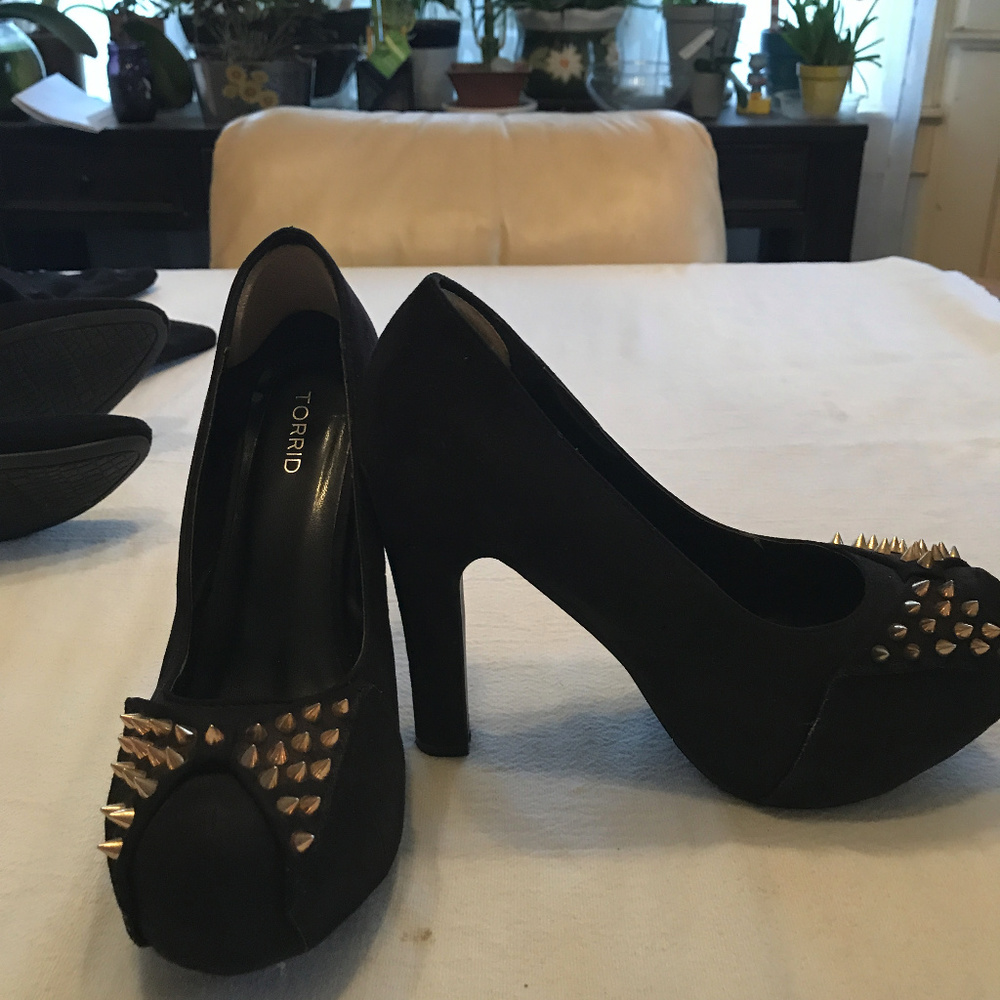 gold spike platform heel