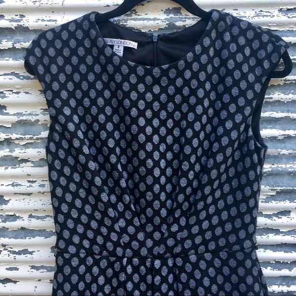 Beautiful Navy Maggy London Dress Sz 8 - Picture 2 of 4