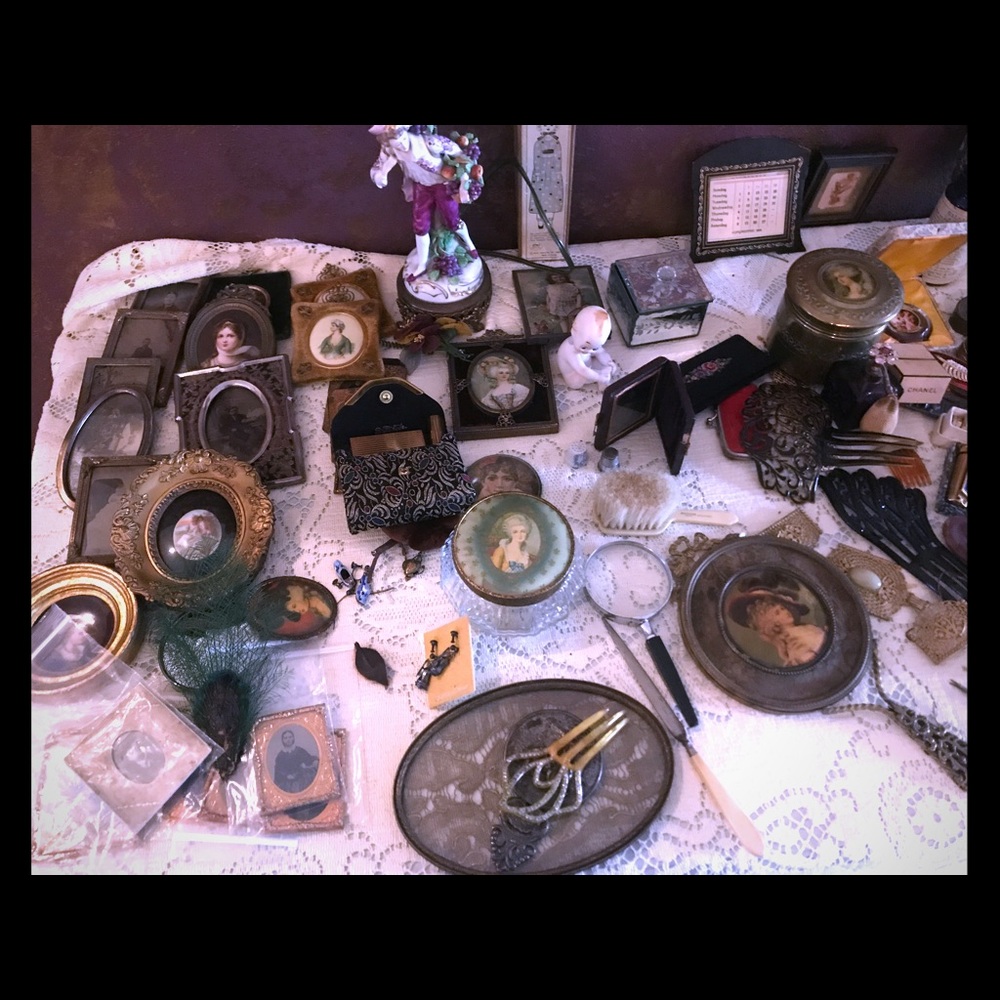 Vintage cosmetic Items