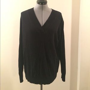 GAP v-neck sweater