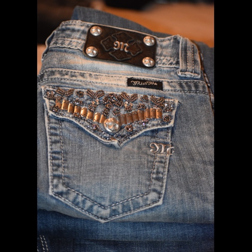 MISS ME 🖤 embellished women's jeans.