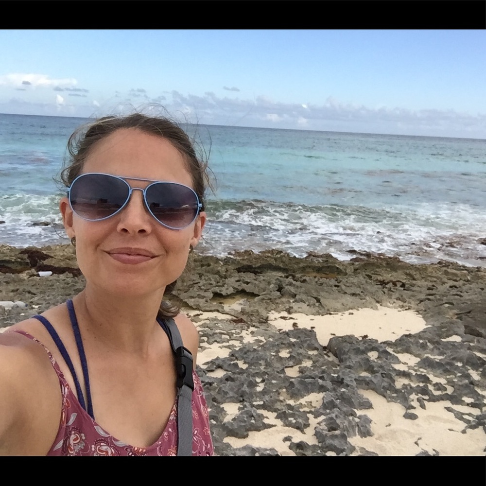 Meet your Posher, Niki