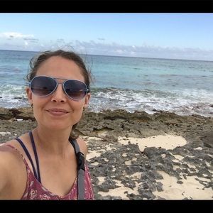 Meet your Posher, Niki