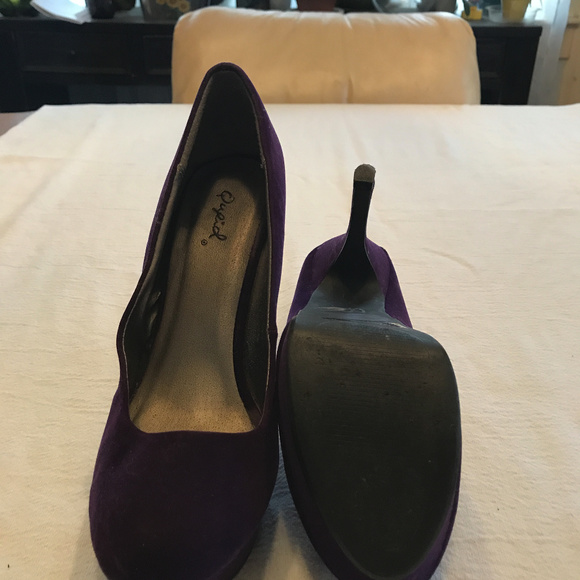 purple platform pump - Picture 3 of 4
