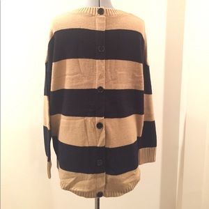 AB Studio back button sweater - XL