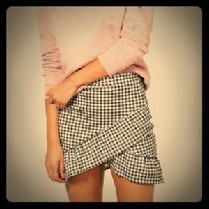 NWOT Gingham, ruffle mini skirt. Offers welcome!
