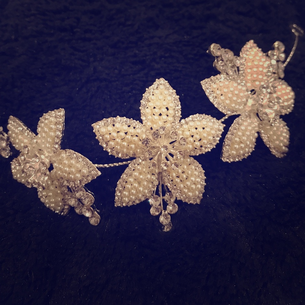 Bridal hair band