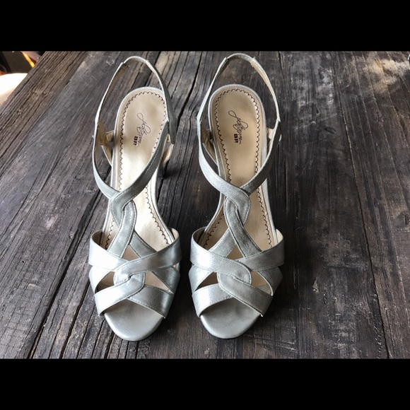 Silver BP heels - Picture 4 of 7