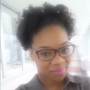 Meet your Posher, Javida