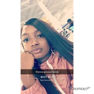 Meet your Posher, Emmanuella