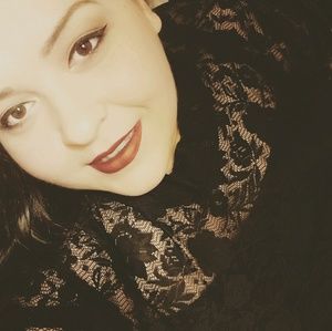 Meet your Posher, Carrie