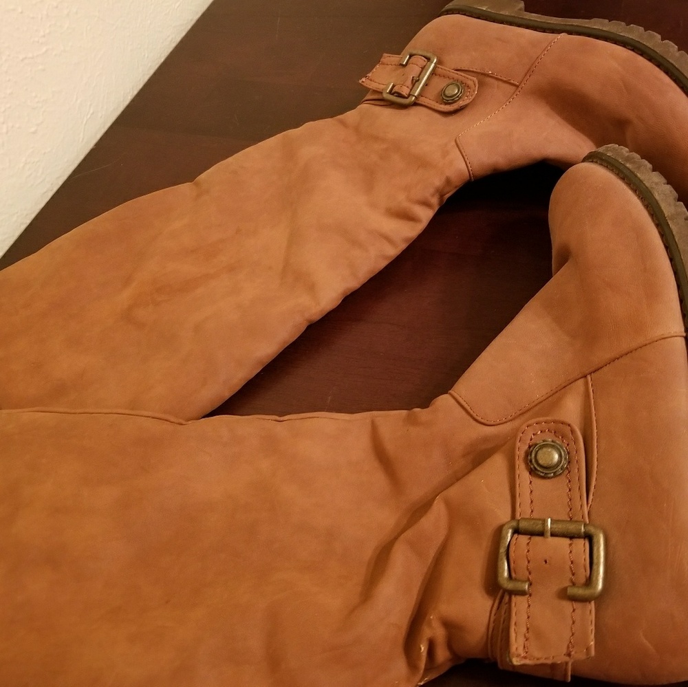 Brown warm boots