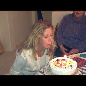 Meet your Posher, Julia