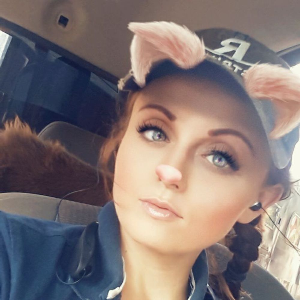 Meet your Posher, Ashley