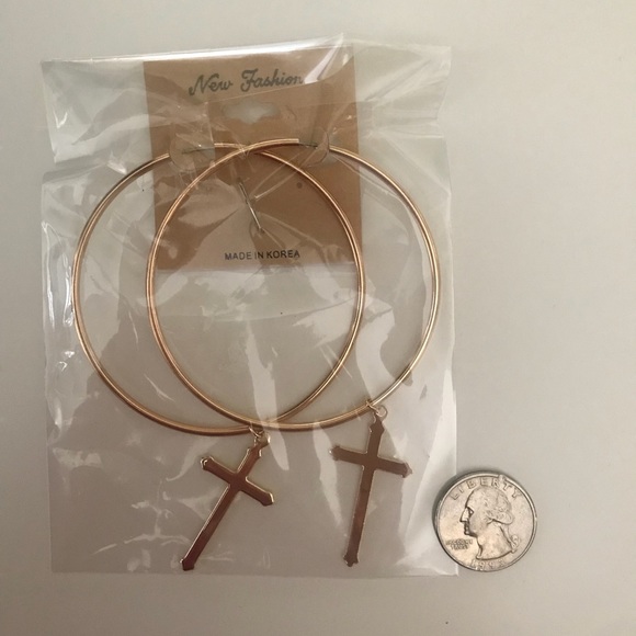 Gold hoop, cross earrings - Picture 5 of 5