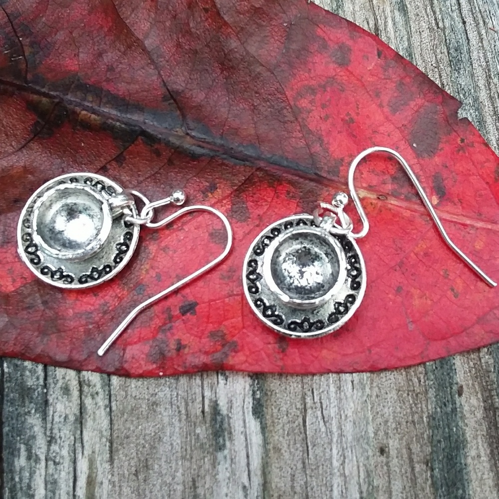 COFFEE, TEA, OR... 3D tea cups Coffee mugs charms