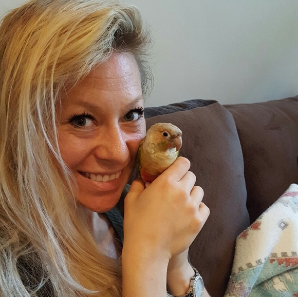 Meet The Posher, Lindsey!! - Picture 2 of 8