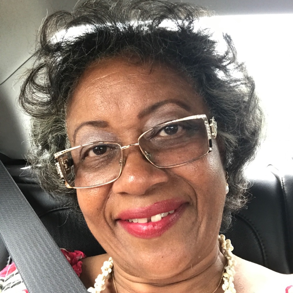 Meet your Posher, CoCo E