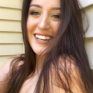 Meet your Posher, Delaney