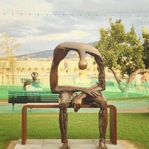 Meet your Posher, Mona