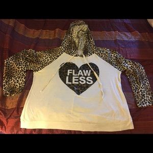 Woman hoodie light shirt.