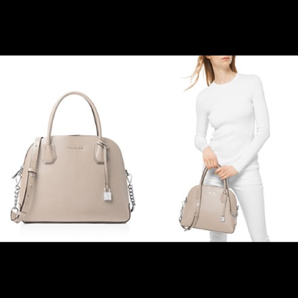 ⭐️ Michael Kors Patent Handbag & Crossbody - Picture 3 of 7