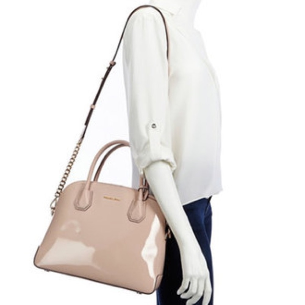 ⭐️ Michael Kors Patent Handbag & Crossbody - Picture 2 of 7