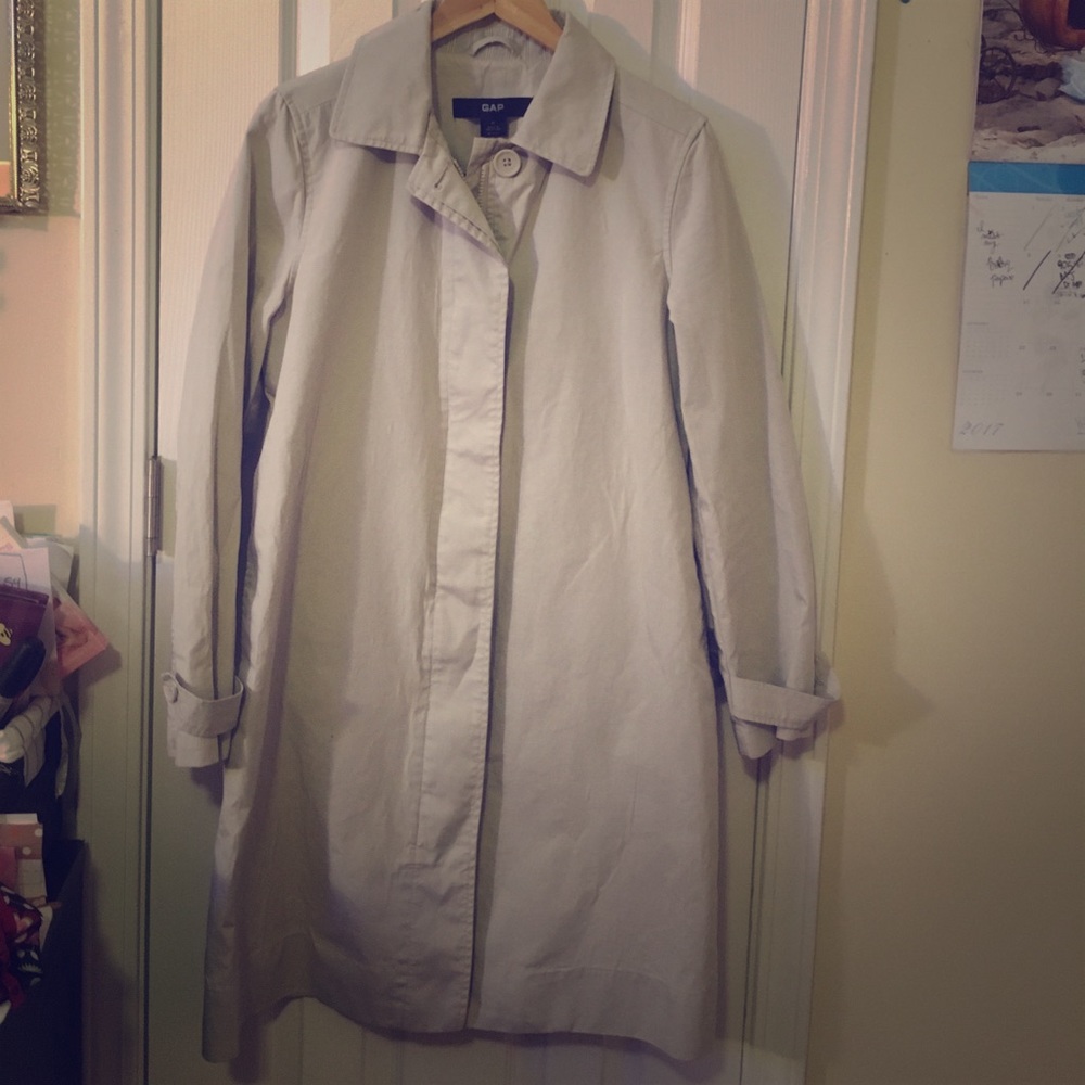 Brand new gap trench coat