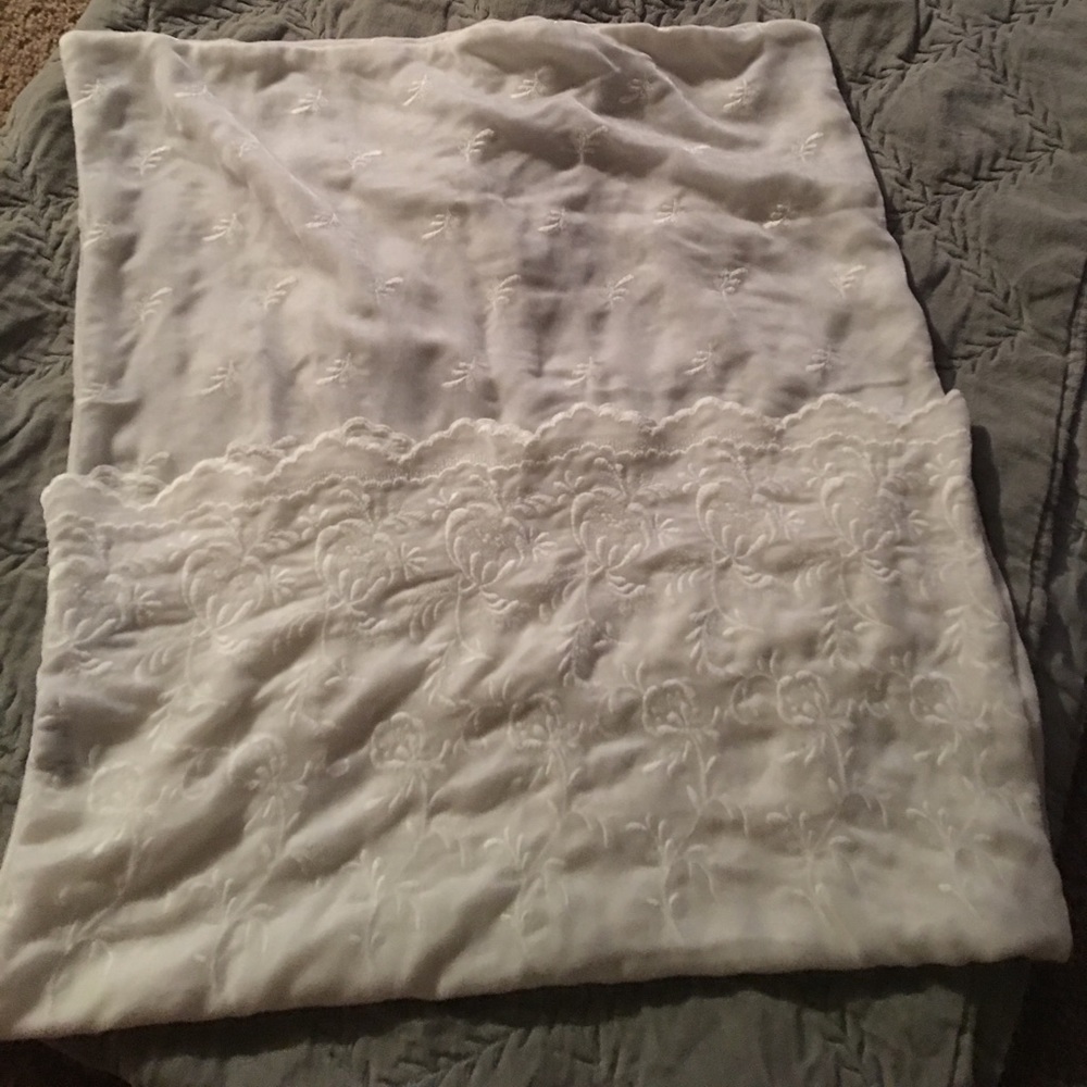 Bella Notte Standard Pillowcase