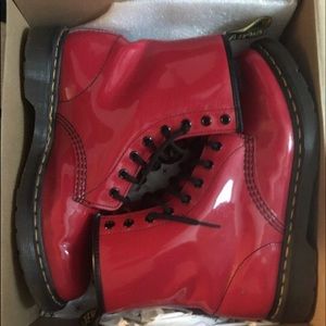 Red doc martens men’s 10 unisex need gone ASAP.
