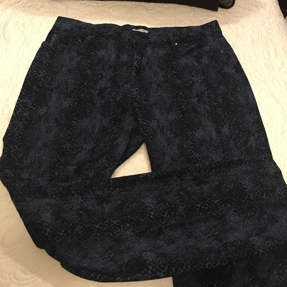 🎉🎉Blue python cotton/spandex skinny jeans sz 14