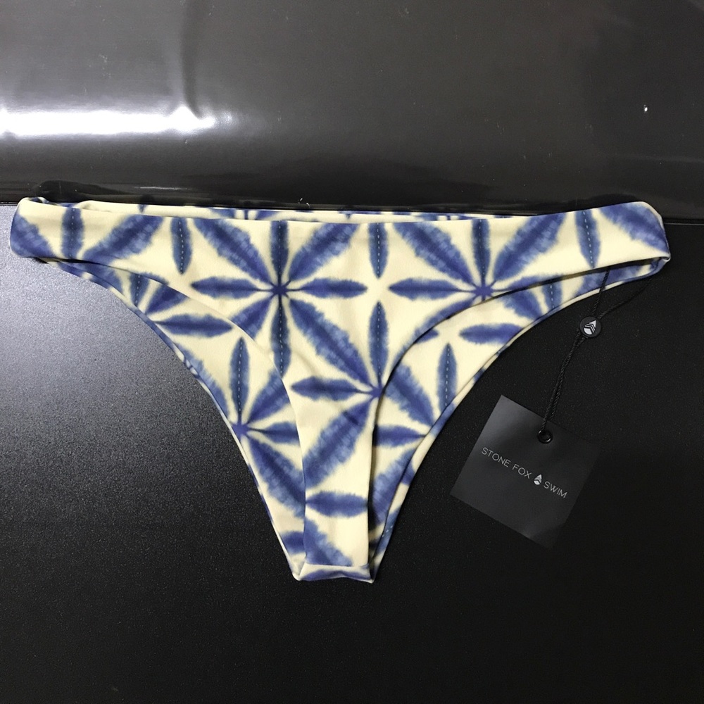 Stone fox bottom