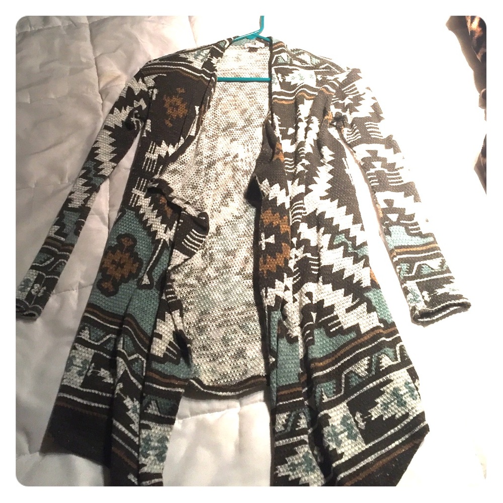 💖Tribal print cardigan.Never worn!Great condition