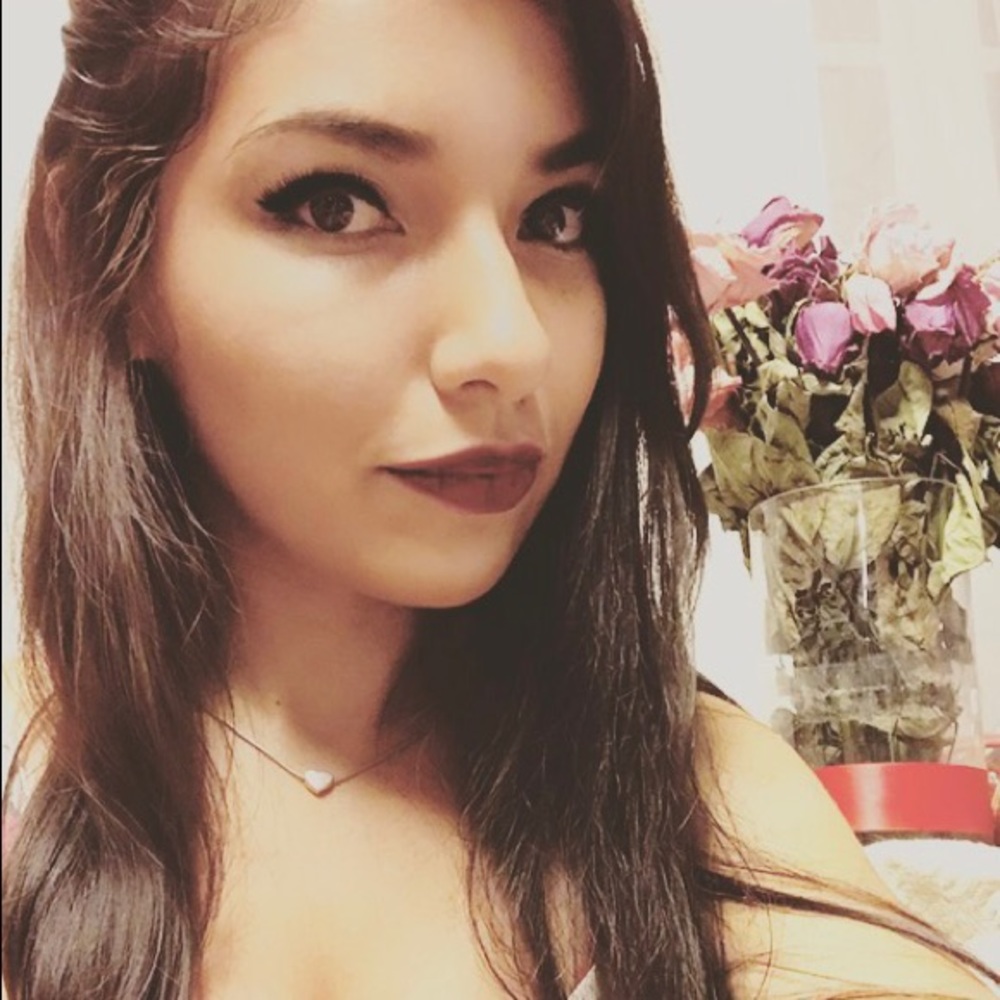 Meet your Posher, Daniela