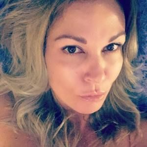 Meet your Posher, Mia